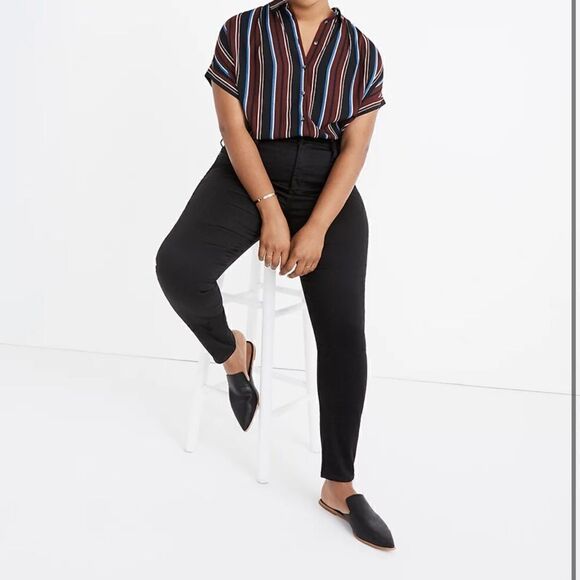 J. Crew Curvy High-Rise Skinny Jeans in Carbondale Wash* - Picture 2 of 8